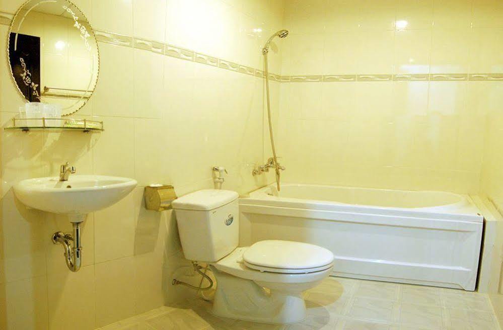 Begonia Hotel Нячанг Екстер'єр фото